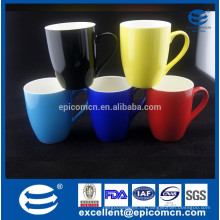 2015 taza de cerámica blanca al por mayor diferente color fuera de la nueva taza de China de hueso